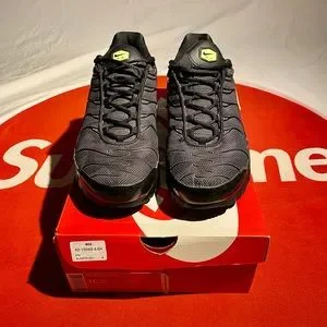 Air max plus night ops online